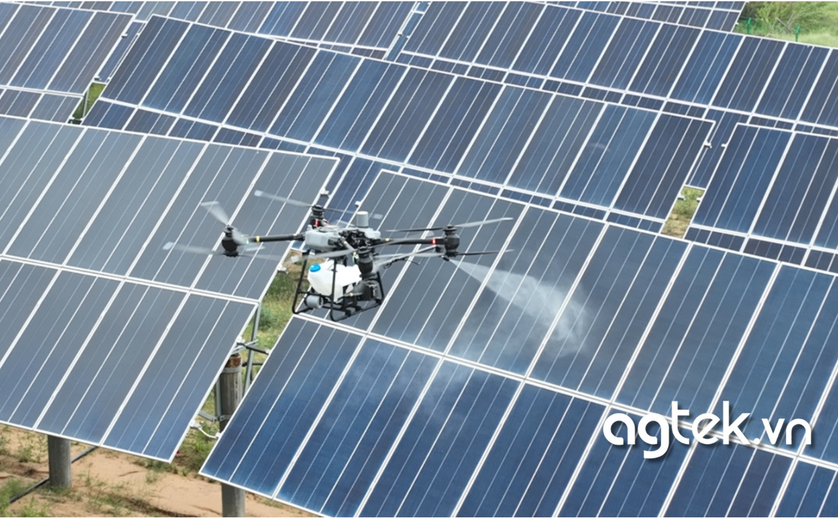 DỊCH VỤ VỆ SINH TẤM PIN NĂNG LƯỢNG MẶT TRỜI